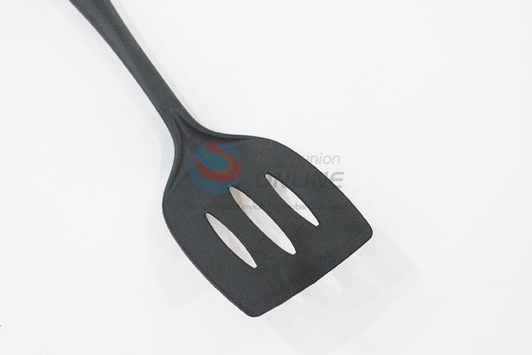 Wholesale cheap kitchen black leakage shovel