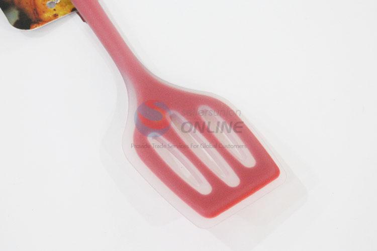 Promotional cheap silicone utensils/leakage shovel