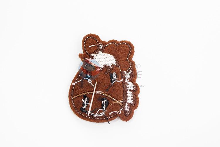 Top quality horse shape embroidery badge brooch