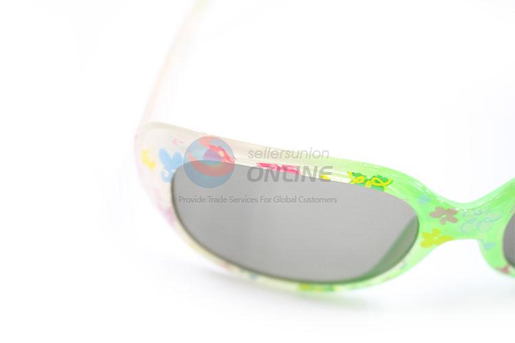 Fancy Design White Flower Framed Sunglasses For Children