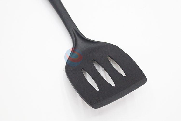 Top quality low price black leakage shovel