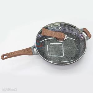 Latest Design  Pan with Silicone Handle