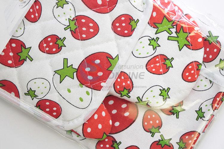 3 Pcs/Set Stawberry Pattern Apron Gloves Microwave Oven Mitt Bakeware Potholder