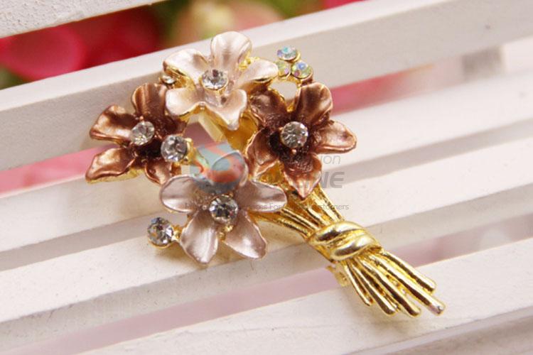 Alloy Brooch Women Jewelry Breastpin with Low Price