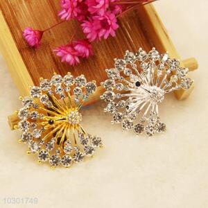 Elegant Peacock Shaped Alloy Brooch for Clothes