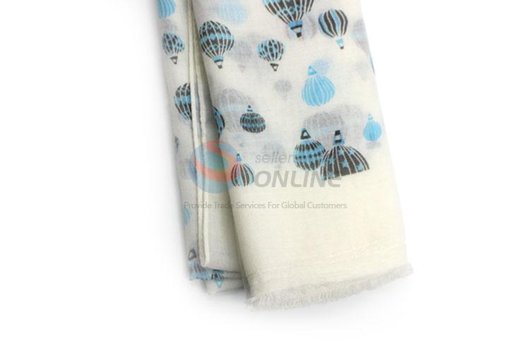 China Manufacturer Women Fashionable Printed Silk Scarf