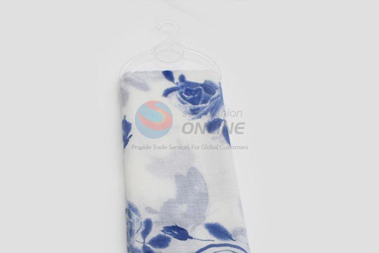 China Supply Women Fashionable Printed Silk Scarf