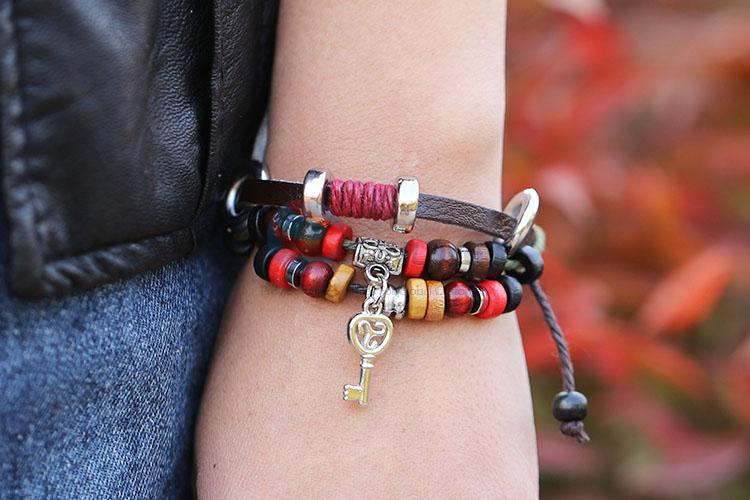 High Quality Color Beads Bracelet With Key Shape Pendant