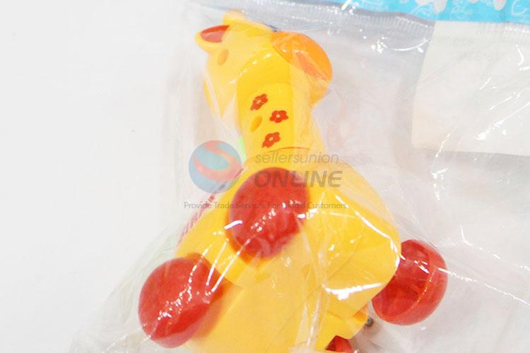 Plastic Educational Giraffe Shaped Wind-up Toy for Promotion