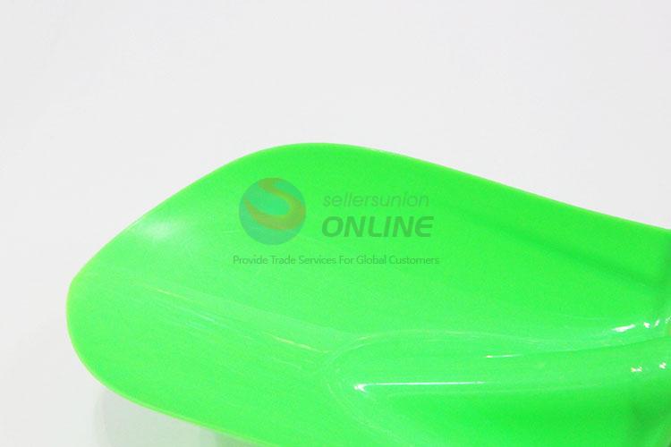 Green Color Wooden Handle Big Size Beach Shovel