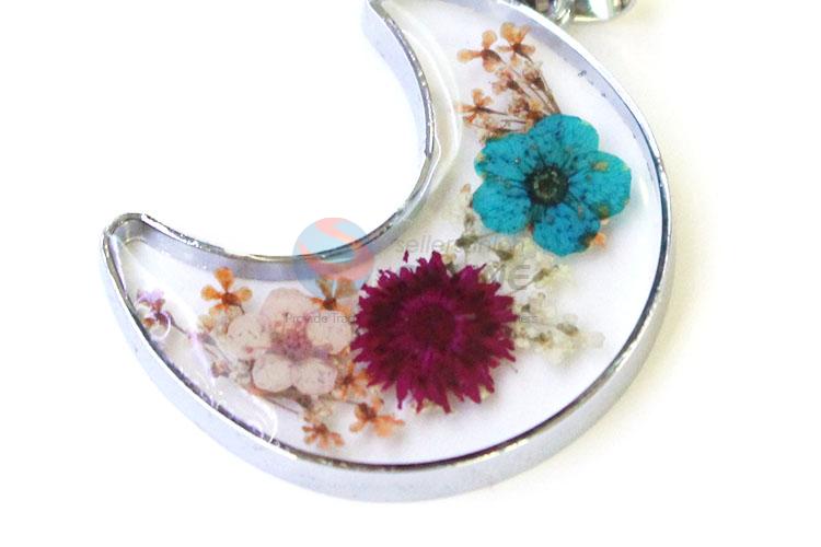 Cute Moon Shape Zinc Alloy Pendant Real Flower Pendant