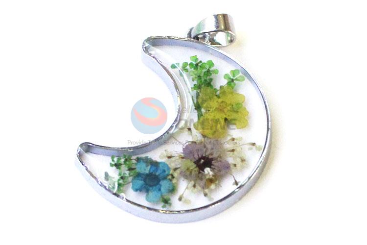 Best Quality Moon Shape Real Flower Pendant Delicate Pendant