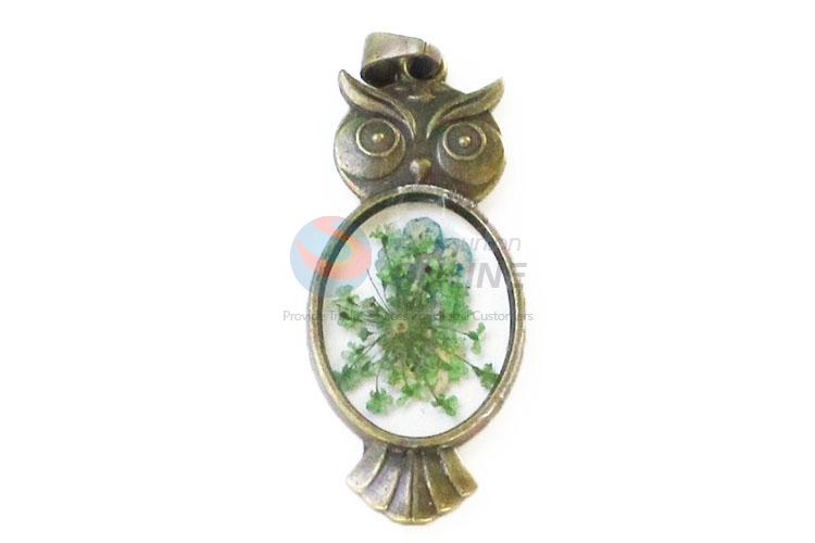 Popular Bronze Owl Shape Pendant With Real Flower