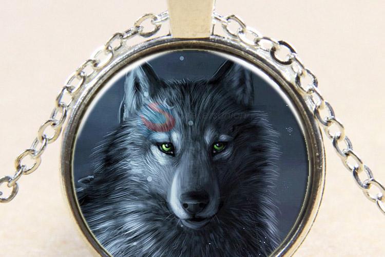 Top Selling Wolf Round Sweater Chain Glass Jewelry Pendant