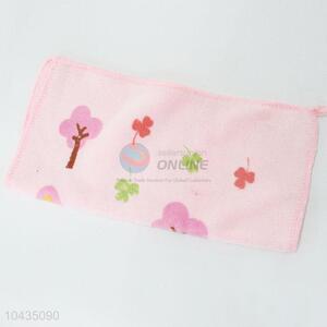 Cheap cartoon pink printed towel handkerchief