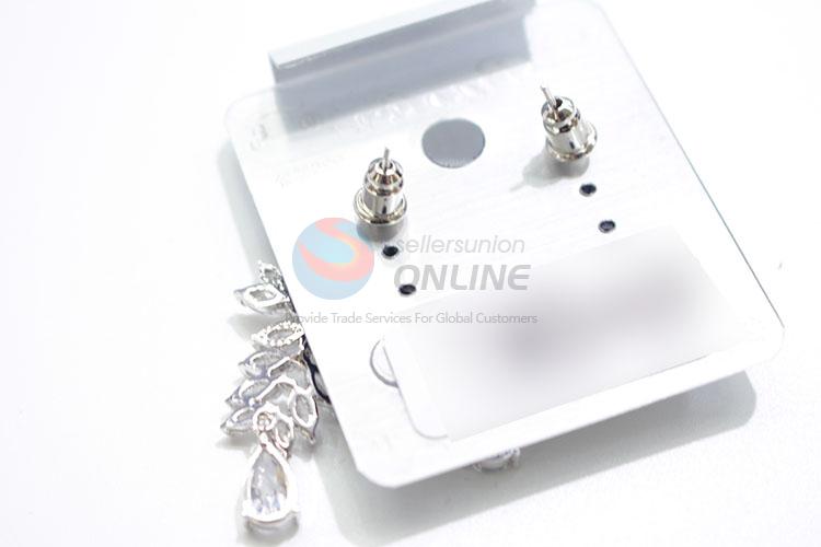 Creative design zircon earring