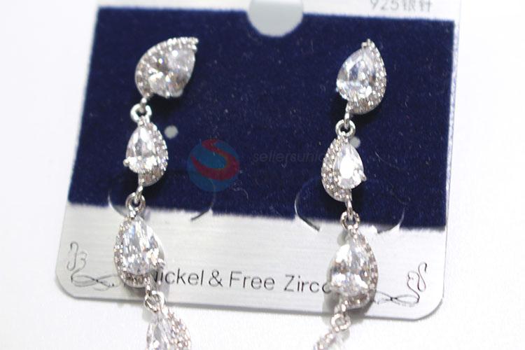 Unique design zircon earring