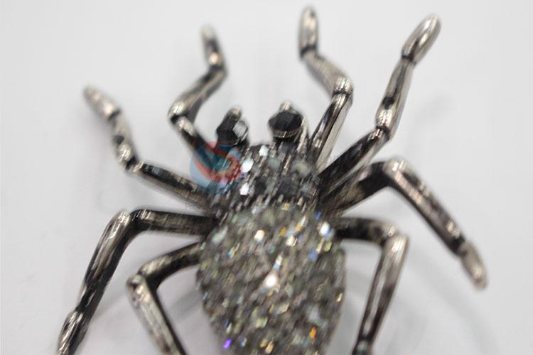 Recent design spide brooch