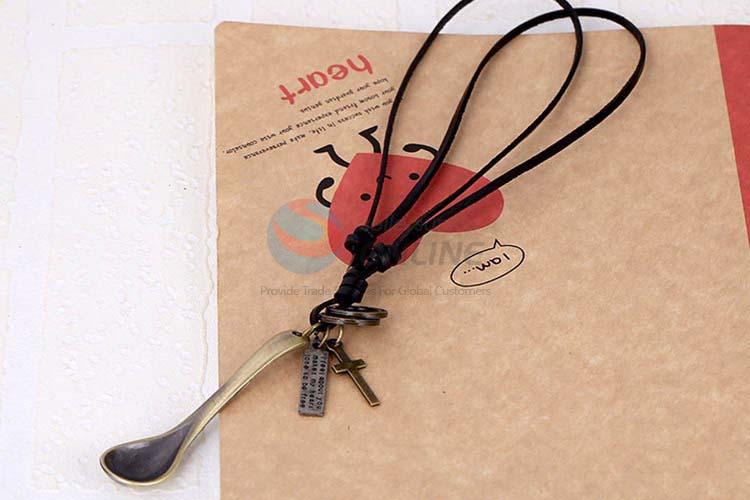 Good quality vintage alloy pendant cowhide necklaces