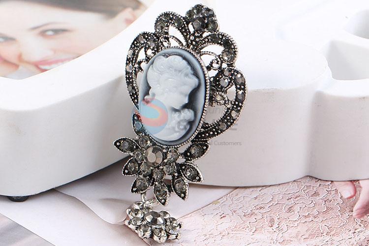 Cheap high quality pretty alloy brooch