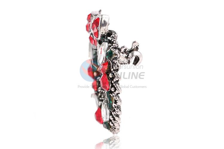 Factory wholesale garland shape alloy brooch