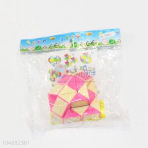 Factory Wholesale Yellow and Pink Color Educational Speed Heart Shpaed Toys Twist Cube Puzzle Toys