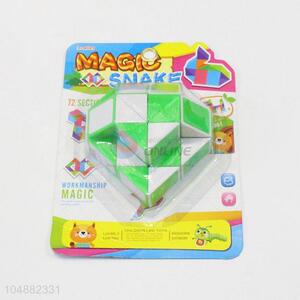 New Customized Green and White Color Educational Speed Heart Shpaed Twist Cube Puzzle Toys