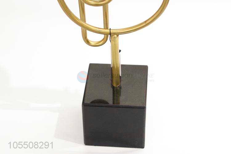 Wholesale modern indoor decor golden trumpet shape candle holder