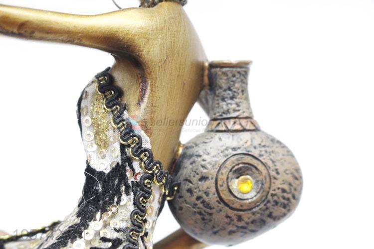 Direct Price Beautiful African Woman Sculpture Resin Indoor Decorative Statue