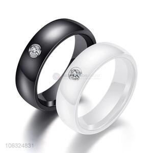 Newest Trending Simple Design Black And White Crystal Inset Couple Ceramic Rings