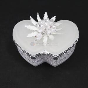 Delicate Design White Heart Shape Jewelry Box