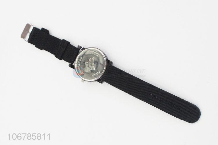 High Quality Ladies Large Dial Watch With Cloth Watchband