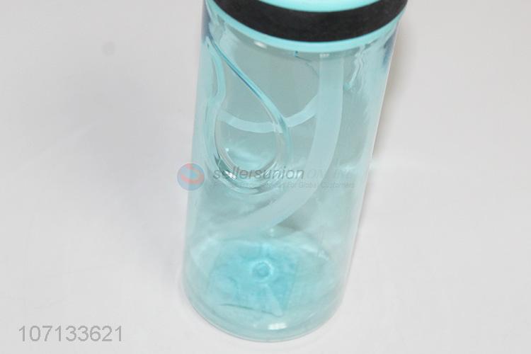 塑料水壶