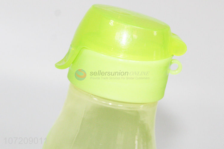 塑料水壶