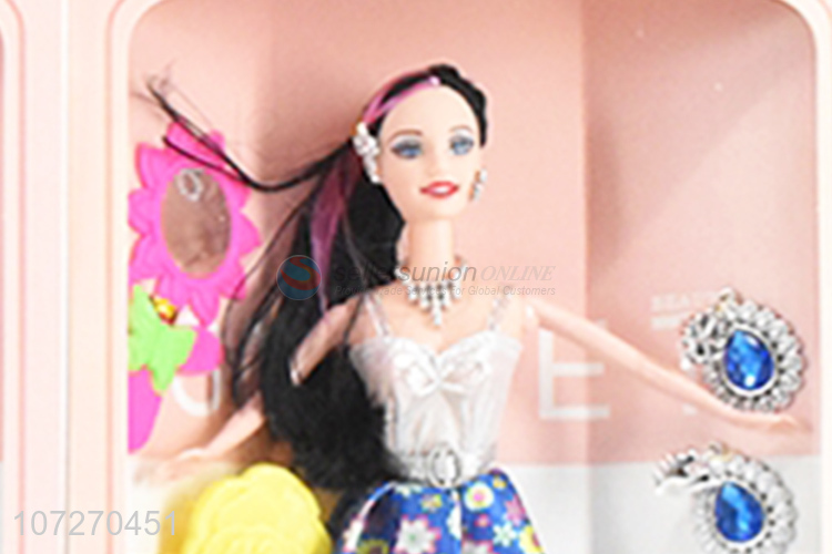 Best selling 1111.5 inch solid body movable hands fashion dressed doll with accessories