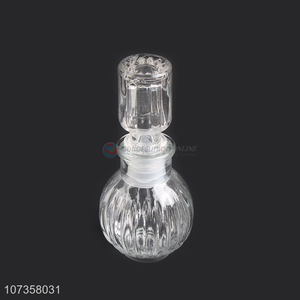 Factory direct sale embossed glass wine bottle whisky decanter
