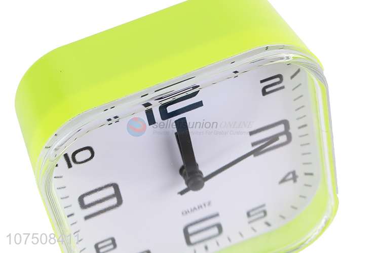 Customized plastic alarm clock quartz table clock