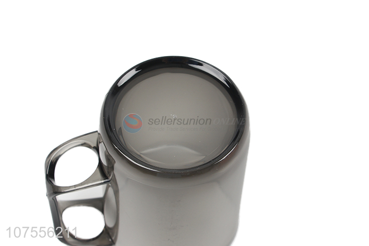 Hot Selling Plastic Cup Fashion Reusable Water Cup With Handle