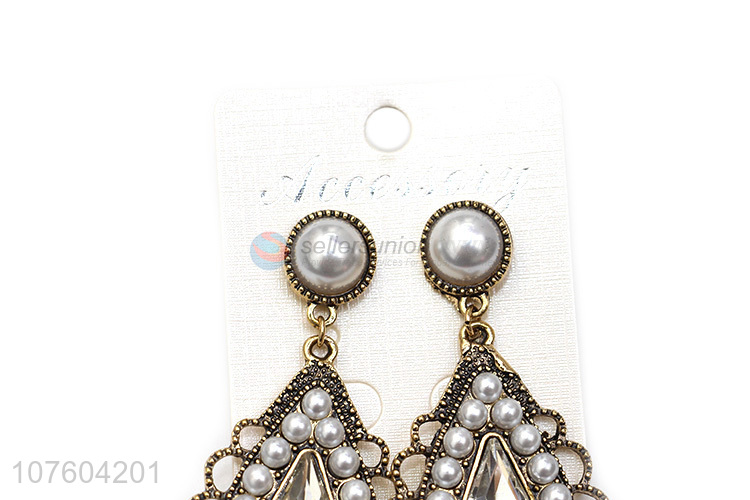 Fashion antique gold alloy pearl earrings metal statement earrings