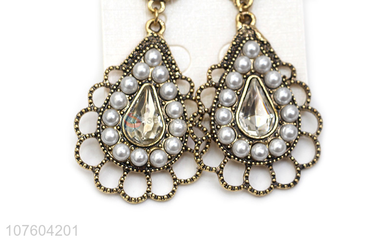 Fashion antique gold alloy pearl earrings metal statement earrings