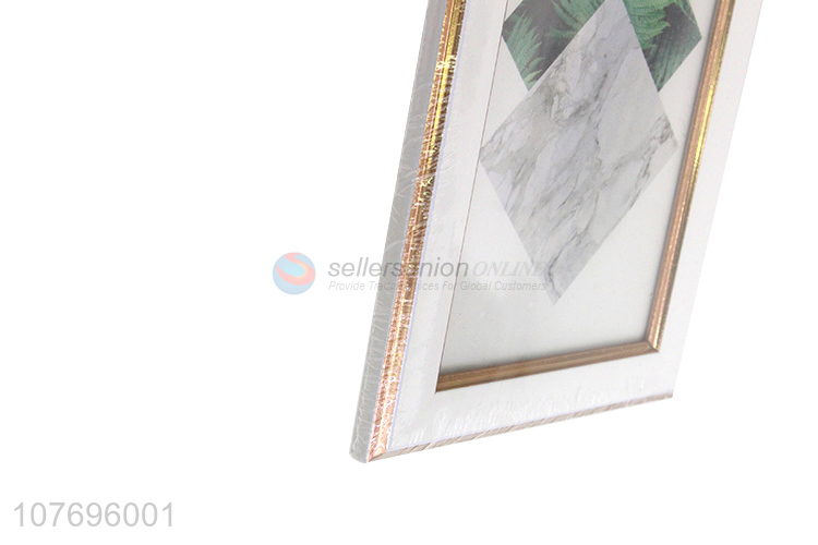 Hot sale white plastic photo frame tabletop ornaments