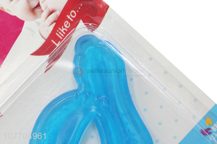 Promotional bpa free penguin shape baby teether baby chew toy