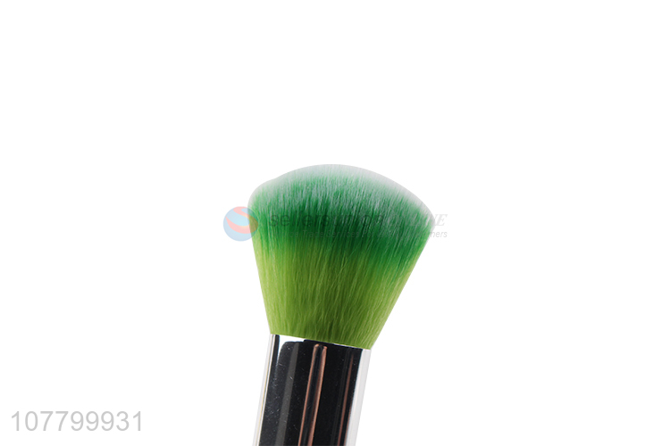 China manufacturer free sample cosmetic makeup brush powder brush