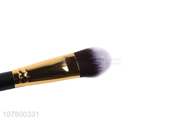 Factory supply cheap cosmetic brush foundation brush with wooden handle