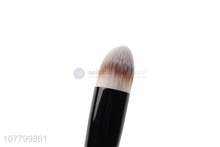 Good quality women makeup brush soft bristle highlighter brush