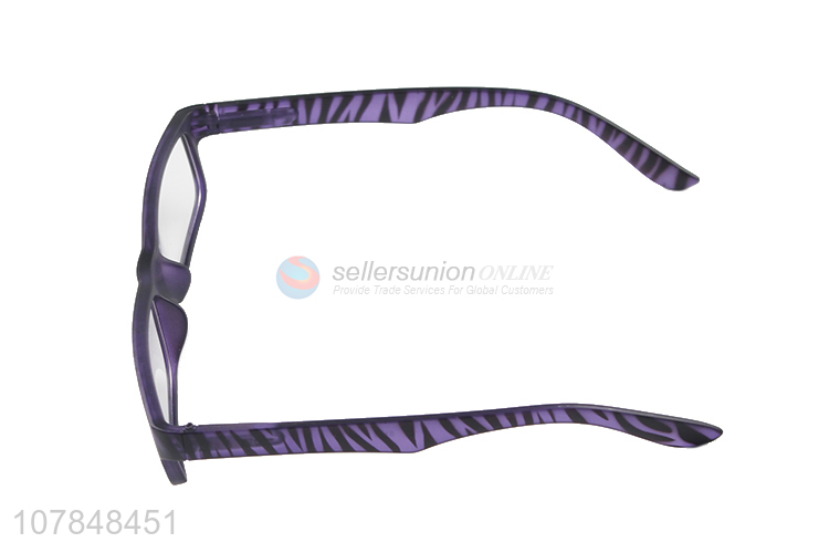 Hot sale lightweight plastic frame reading glasses presbyopic glasses