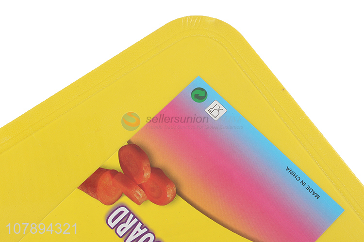 Wholesale Fashion Kitchenware Plastic Cutting Board