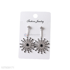 Factory wholesale delicate design metal stud earrings for women