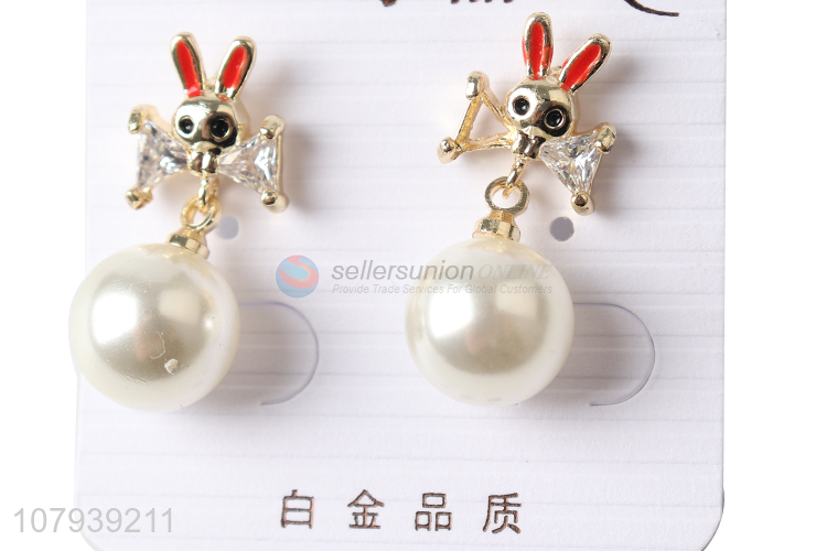 China factory fashion lady metal stud earrings with pearl pendant