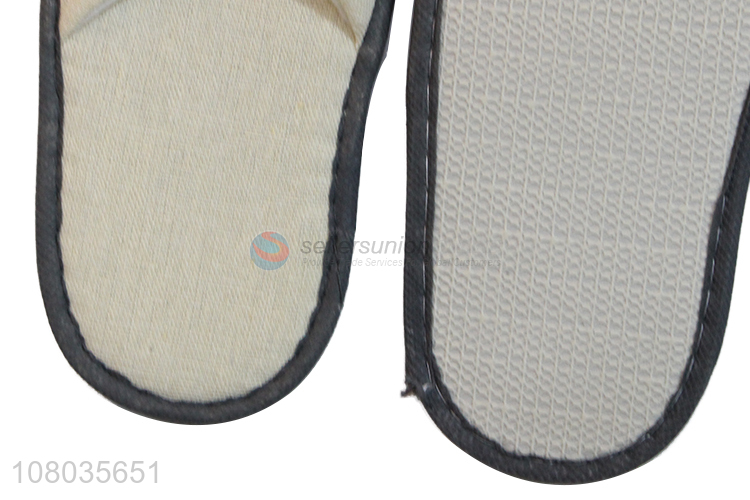 Yiwu wholesale white universal hotel slippers for sale
